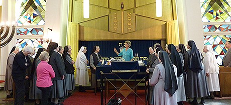 Besuch in der Synagoge Besuch in der Synagoge